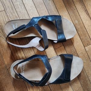 Dansko Sandals (Ronda Waxy Burnished) (size 39)